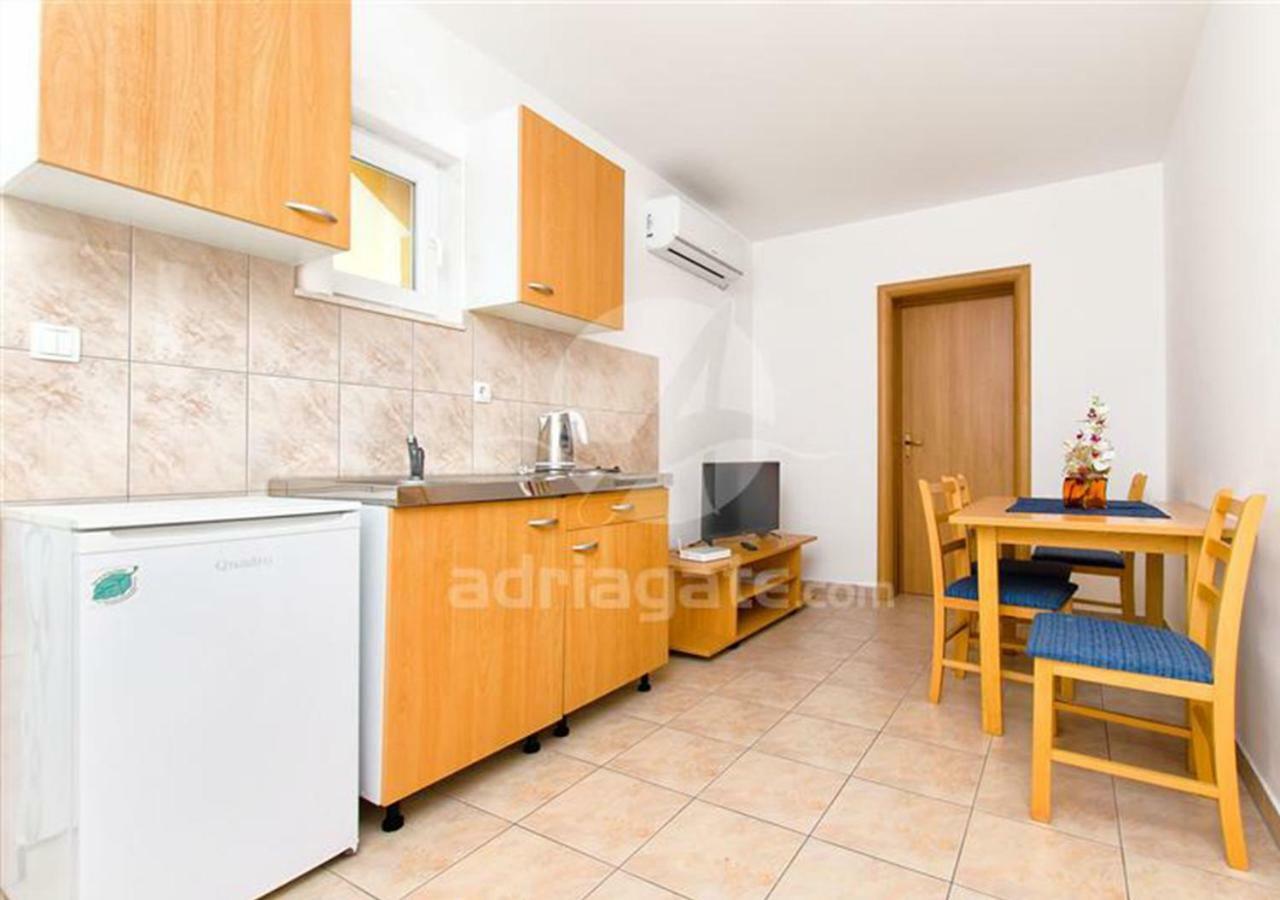 Apartments Iva Rogoznica  Exterior foto